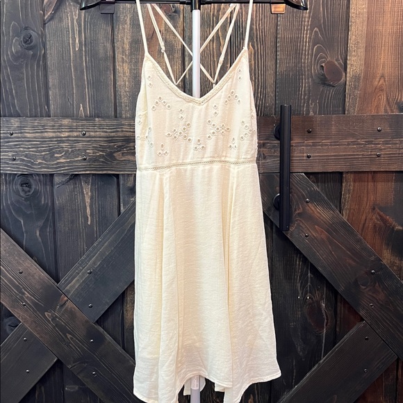 Abercrombie & Fitch Eyelet Dress XS Cream Criss Cross Straps Lined Flowy Pockets - Picture 1 of 9